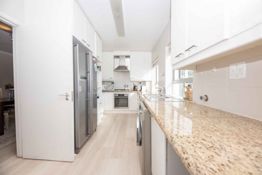 3 Bedroom Property for Sale in Sea Point Western Cape